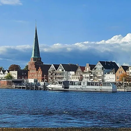 Große Fewo Mit Tv, Wlan, Balkon, Parkplatz Inkl. - Ostseebad Travemünde * Lübeck